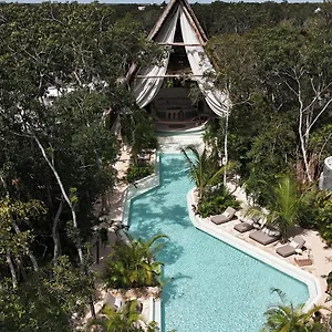 Milam ***** Tulum Pueblo